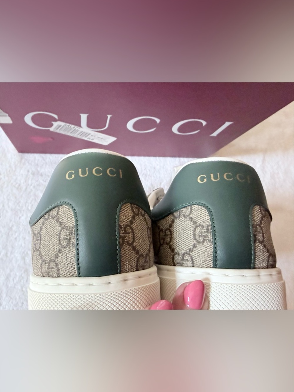 Men’s Gucci Beige GG Supreme Sneakers with Green & Red Web Stripe - Picture 7 of 11